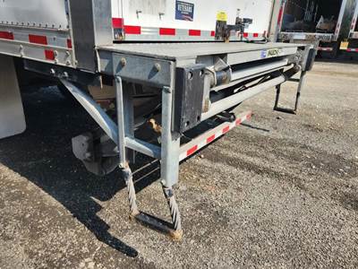 Maxon GPT Power Liftgate for Freightliner M2 106