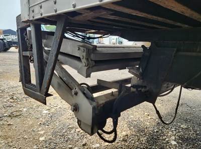 Used Maxon GPT 3000 Lb Power Liftgate for 2010 International 4300