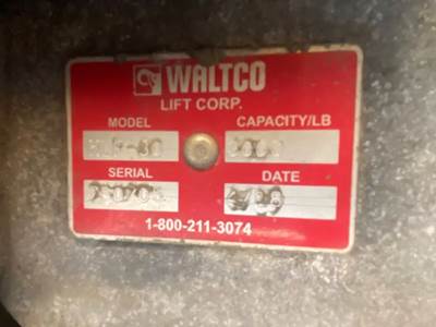 International DuraStar 4300 Liftgate