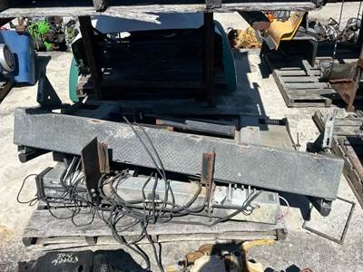 International DuraStar 4300 Liftgate