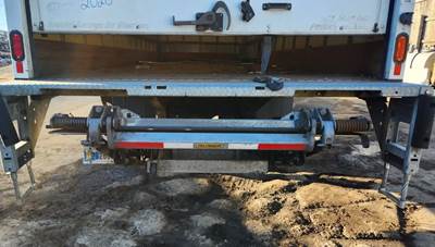 International MV607 Liftgate