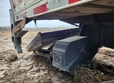 International MV607 Liftgate