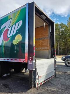 Kenworth T280 Liftgate