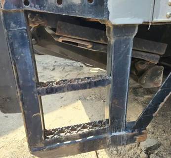 Mitsubishi FEC72S Liftgate