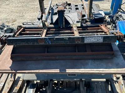 (Used) 2007 Waltco, Power Lift Gate-  Serial Number: 582216, Make: Waltco,  