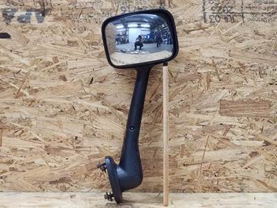 Freightliner Cascadia 125 Right Mirror