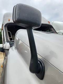Freightliner Cascadia 125 Right Mirror