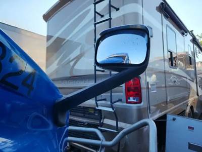 Freightliner Cascadia 126 Right Mirror