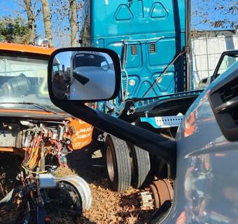 Freightliner Cascadia 126 Left Mirror