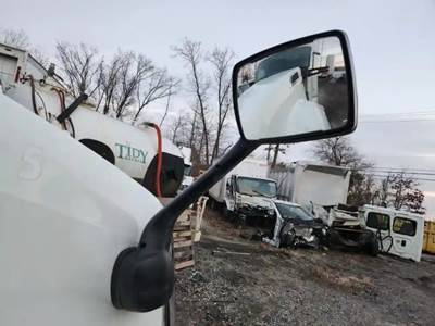 Kenworth T680 Right Mirror