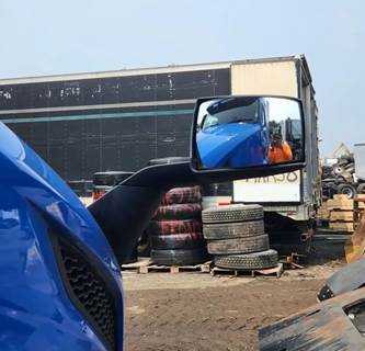 Volvo VNL Right Mirror