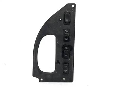 (Used) Freightliner, Miscellaneous Dash Switches- Controls: SPD Cntl, Rsm/Acc