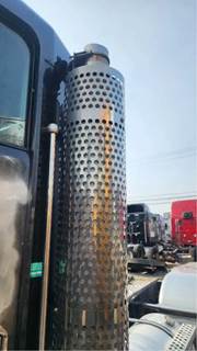 Caterpillar C15 Muffler Shield for a 2001 Kenworth W900