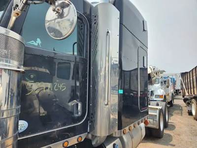 Cummins ISX15 Muffler Shield for a 2014 Peterbilt 388