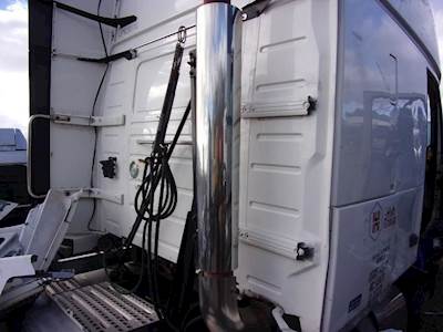 Volvo Muffler Shield for a 2012 Volvo VNL