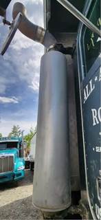 Caterpillar 3406 Muffler for a 1990 Peterbilt 379