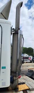 Caterpillar C13 Muffler for a 2006 Freightliner Columbia 120