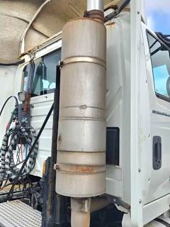 Caterpillar C13 Muffler for a 2007 International 8600