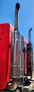Caterpillar C15 Muffler for a 2006 Kenworth T800