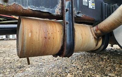 Caterpillar C7 Muffler for a 2005 Kenworth T300