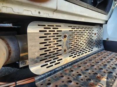 International MaxxForce 9/10 Muffler for a 2007 International 7500