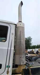 Mack E7 Muffler for a 2007 Mack CHN613