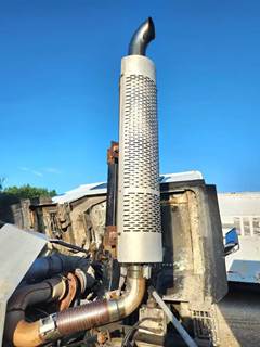 Mack E7 Muffler for a 2007 Mack MR690S