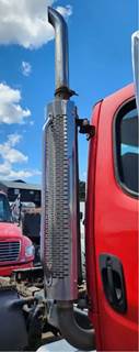 Mercedes-Benz MBE 926 Muffler for a 2006 Freightliner M2 106