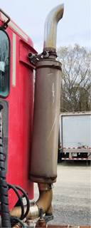 Mercedes-Benz OM460LA Muffler for a 2006 Freightliner Columbia 112