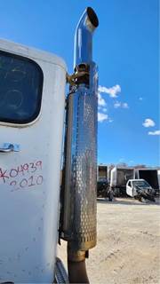 Paccar PX-8 Muffler for a 2010 Peterbilt 337