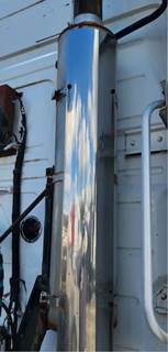Volvo VED12 Muffler for a 2006 Volvo VNL