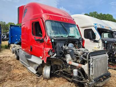 Freightliner Cascadia 126 Truck