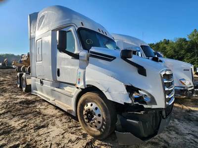 Freightliner Cascadia 126 Truck