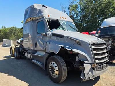 Freightliner Cascadia 126 Truck