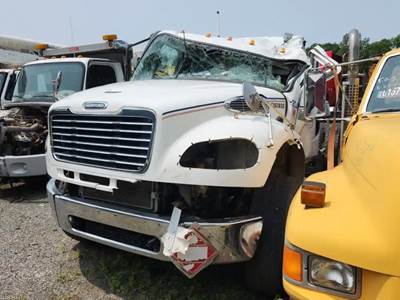 Freightliner M2 106 Truck