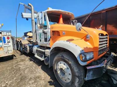 Mack Granite GU713 Truck