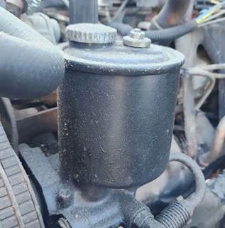 Ford F-700 Power Steering Reservoir for a 1994 Ford F700