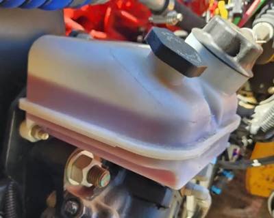 Freightliner B2 Power Steering Reservoir