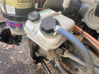 Freightliner Cascadia 113 Power Steering Reservoir