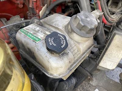 Freightliner Cascadia 113 Power Steering Reservoir