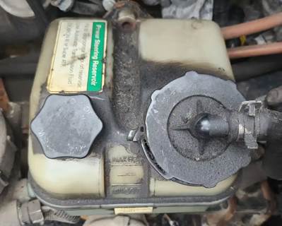 Freightliner Cascadia 113 Power Steering Reservoir