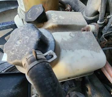 Freightliner Cascadia 113 Power Steering Reservoir