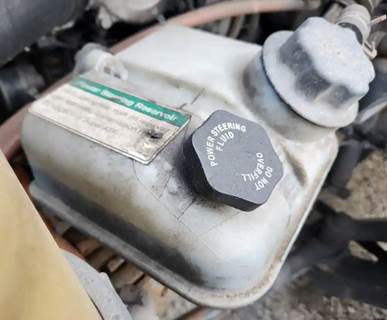 Freightliner Cascadia 116 Power Steering Reservoir for a 2020 Freightliner Cascadia 116 Day Cab