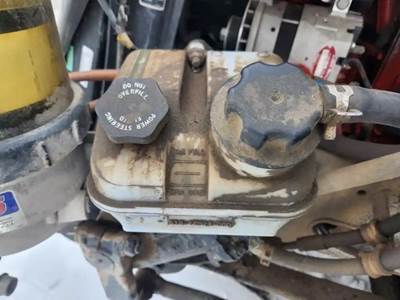 Freightliner Cascadia 116 Power Steering Reservoir for a 2024 Freightliner Cascadia 116 Day Cab