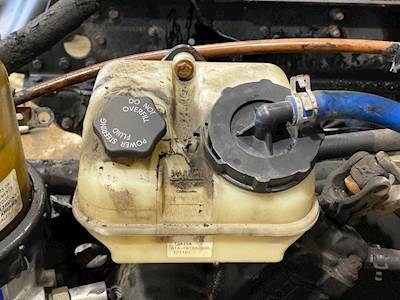 Freightliner Cascadia 125 Power Steering Reservoir