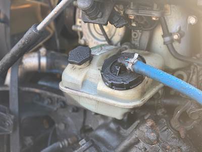 Freightliner Cascadia 125 Power Steering Reservoir