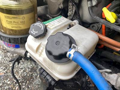 Freightliner Cascadia 125 Power Steering Reservoir