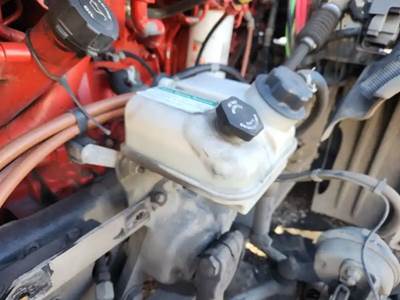 Freightliner Cascadia 125 Power Steering Reservoir