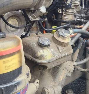 Freightliner Cascadia 125 Power Steering Reservoir