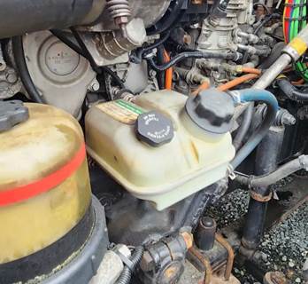 Freightliner Cascadia 125 Power Steering Reservoir